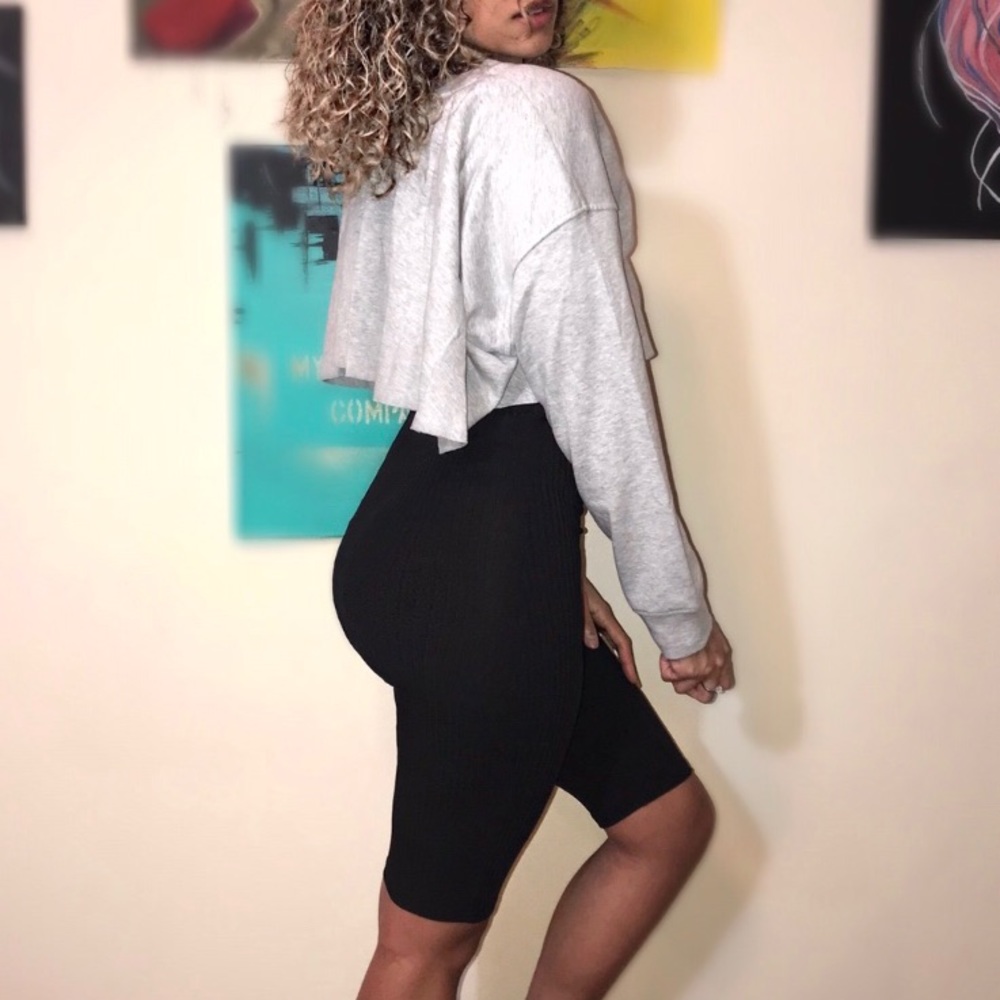 Heather grey crop sweatshirt